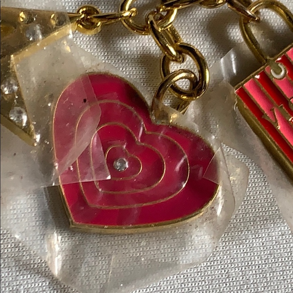 💝Victoria Secret “RARE” Keychain 💝 - Picture 4 of 6